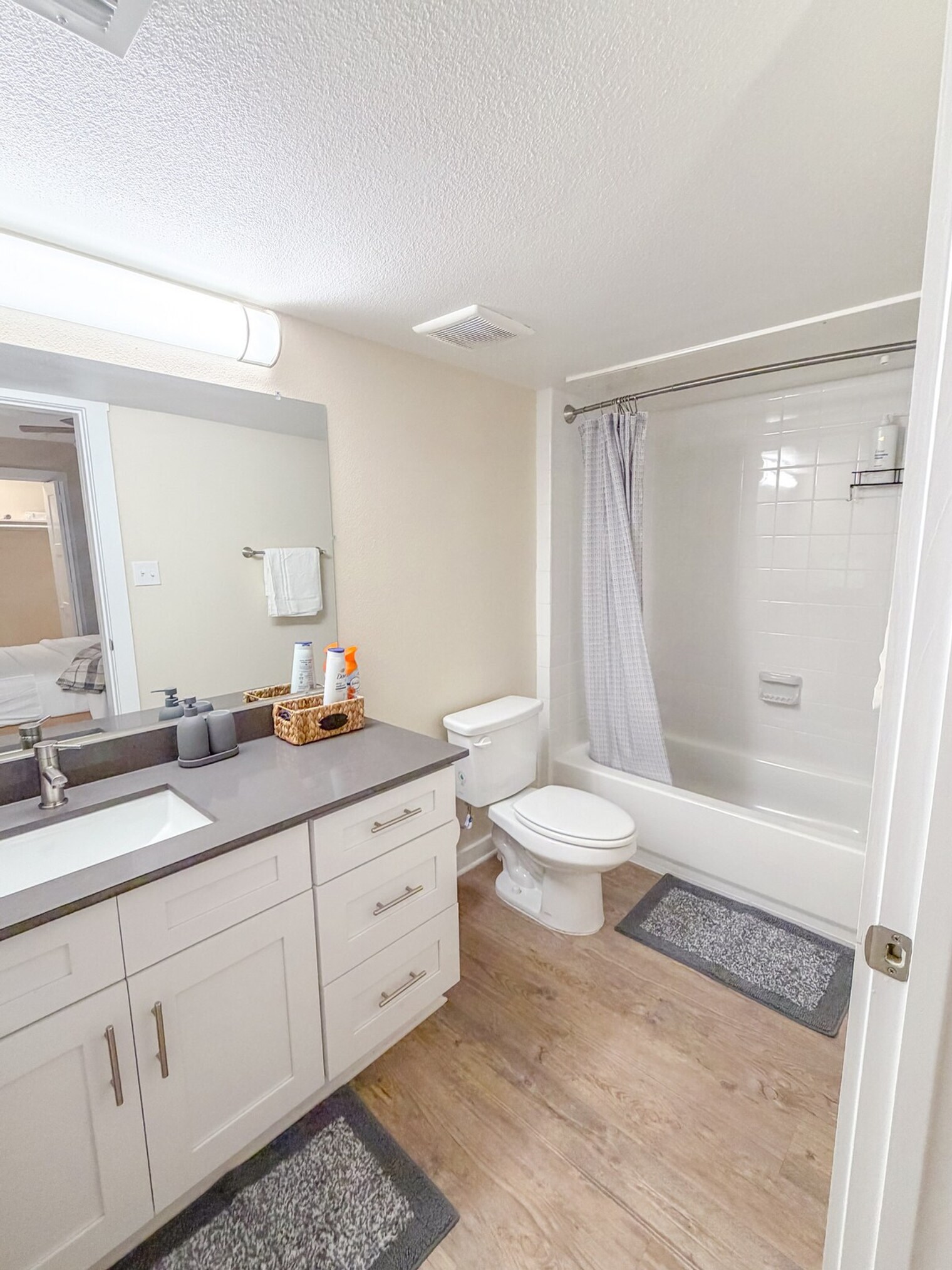 Building Photo - 1450 N Hwy 360