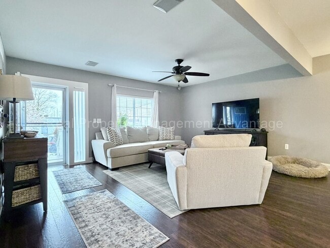 Building Photo - 3 Bed/2.5 Bath - Cape Cod Charm with Modern Comforts Throughout
