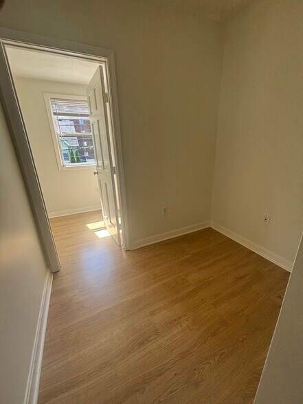 Building Photo - 33 Appleton St