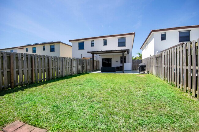 Building Photo - 24961 SW 107th Ct