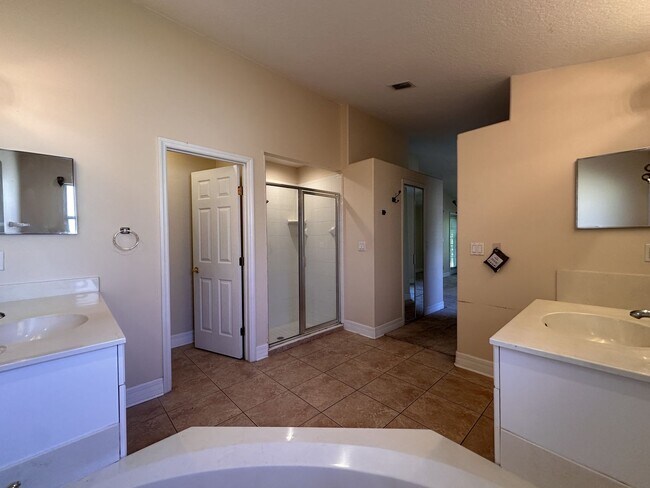 Building Photo - Ormond Lakes Opportunity