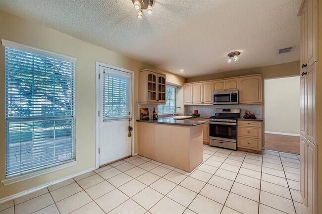 Building Photo - 2812 Little Elm Trail