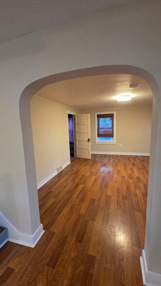 Building Photo - 120 N Harrison St