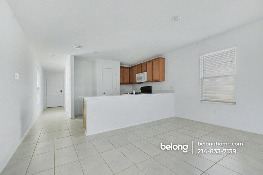 Building Photo - 143 Plumcove Dr