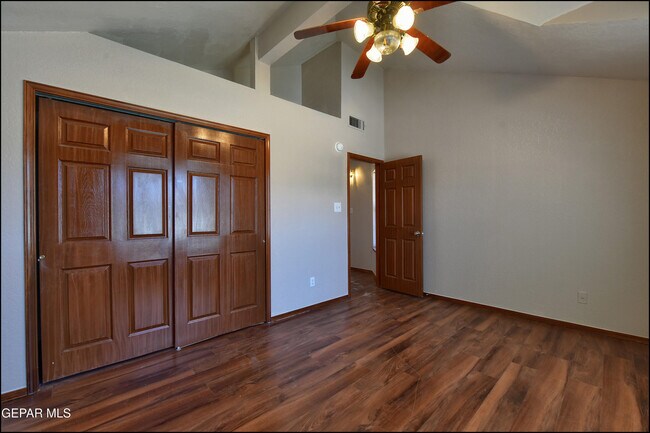 Building Photo - 6451 Loma De Cristo Dr