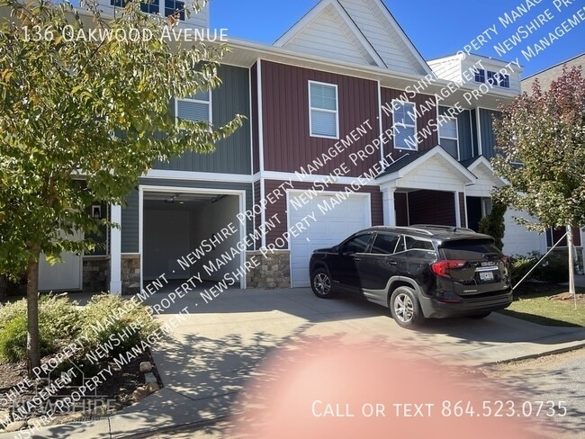 Building Photo - 136 Oakwood Ave