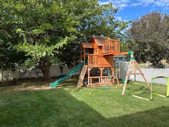 Building Photo - 2258 W 5700 S