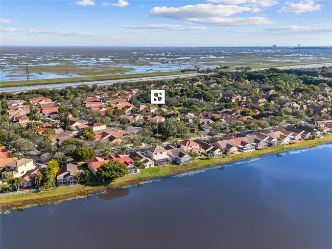 Building Photo - 1433 Presidio Dr