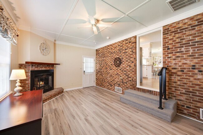 Building Photo - 2508 Canal Dr NW