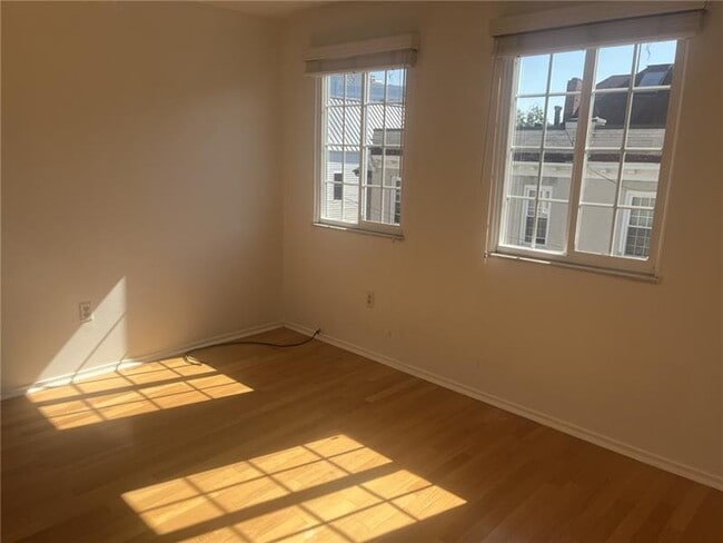 Building Photo - 332 Hailman St