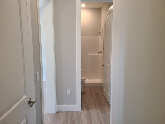 Building Photo - Two Bedroom Apartment, Walking Distance to Downtown Bluffton!