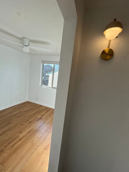 Building Photo - 1437 SW 13th Pl