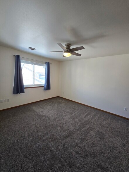 Building Photo - 572 Athletic Way