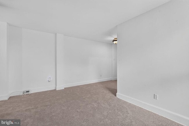 Building Photo - 3060 16th St NW