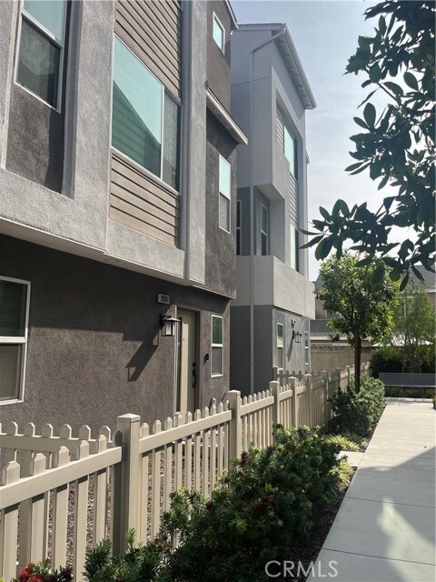 Building Photo - 10901 Montauk Ln