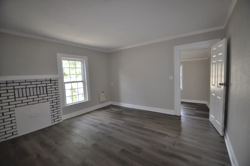 Building Photo - 914 23rd St W