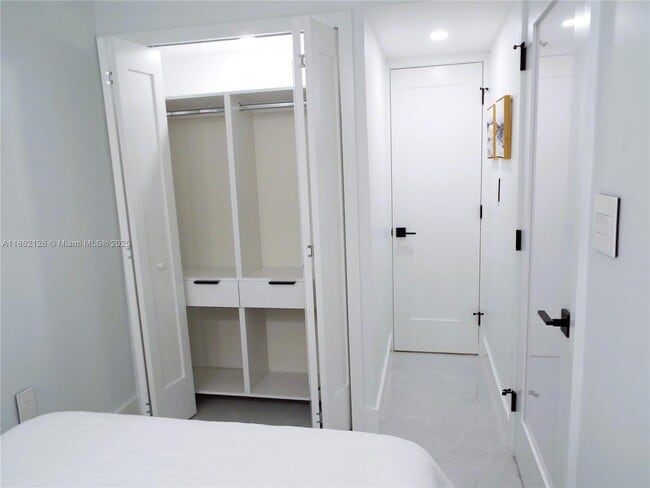 Building Photo - 5701 Collins Ave