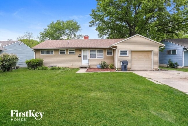 Building Photo - 1302 SW Peggy Cir