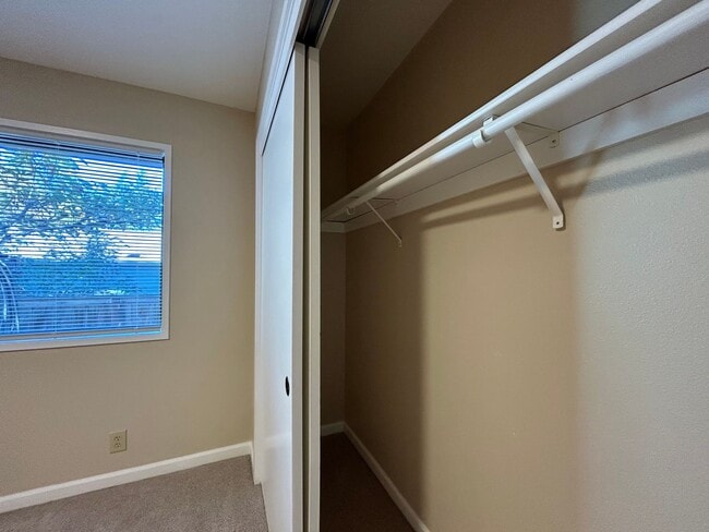 Building Photo - Serene 2 Bed, 2 Bath Updated Hidden Gem!
