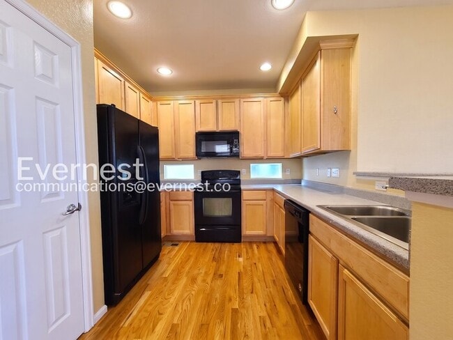 Building Photo - 8964 E 29th Pl