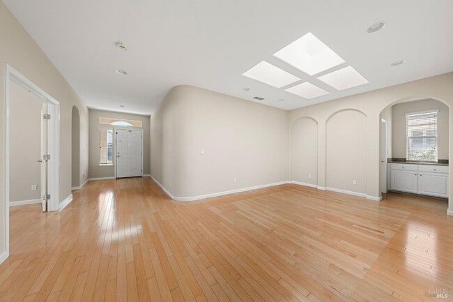 Building Photo - 505 Marianna Pl