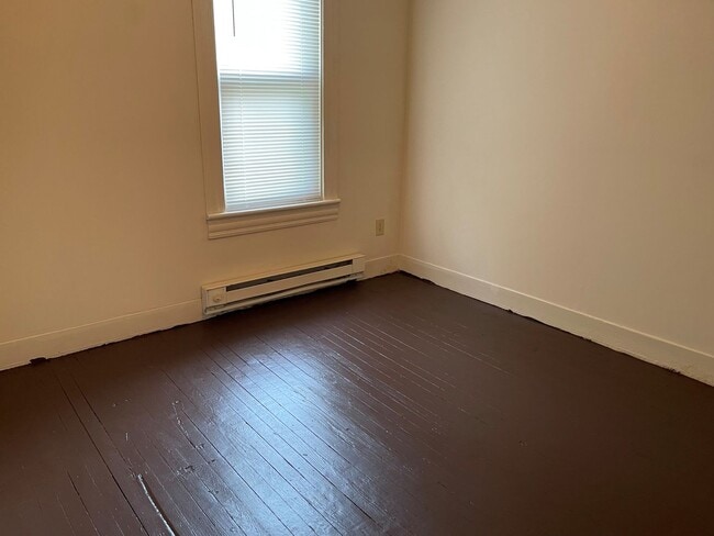 Building Photo - Alexander  37-39 Boone