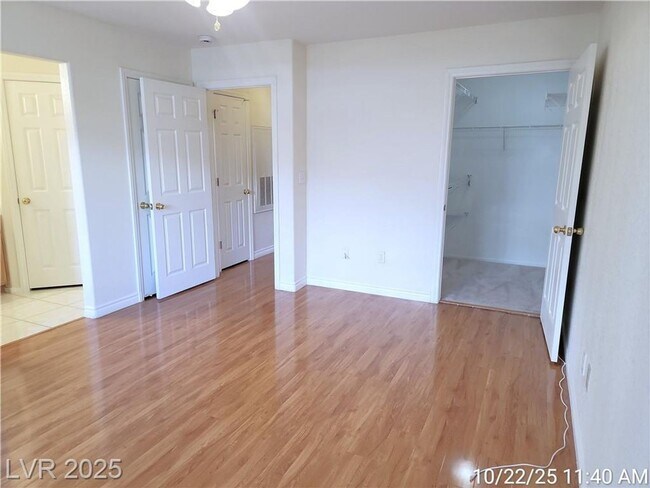 Building Photo - Inviting Green Valley Condo with Dual Balc...