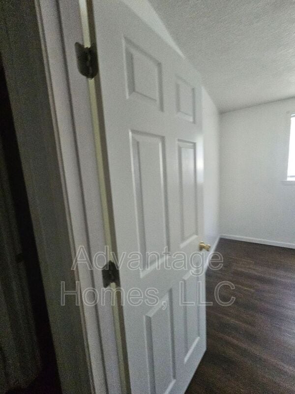 Building Photo - 746 N 70th St