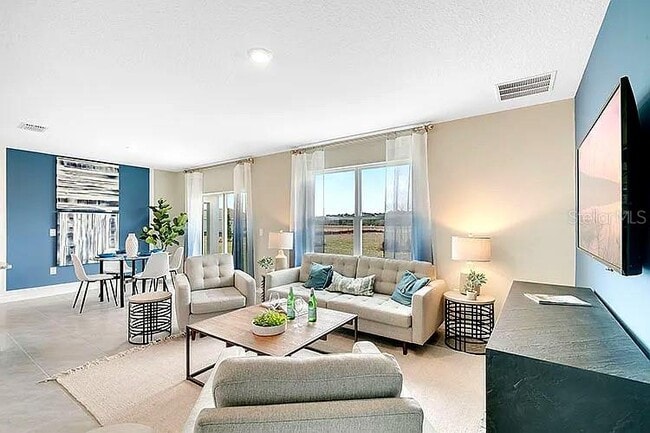 Building Photo - 2030 Maple Ridge Dr