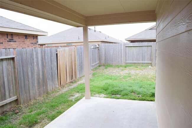 Building Photo - 16434 Rodeo River Rd