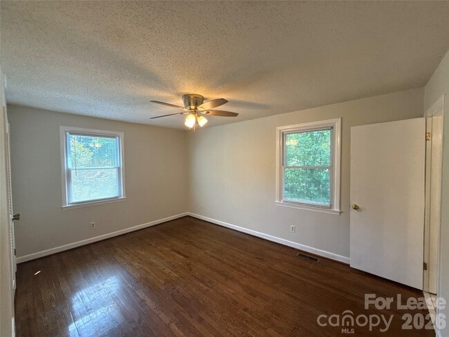 Building Photo - 5710 Charing Pl