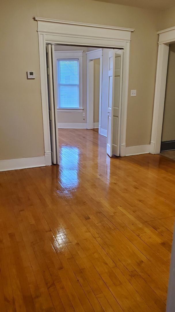 Building Photo - Remodeled Riverwest 3 Bedroom + Office Upp...