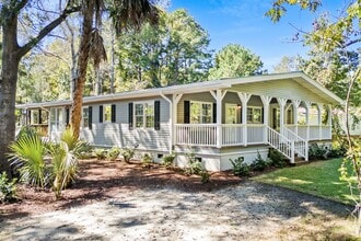 Building Photo - Spacious 4 Bedroom 2 bath home in Pawley's Island