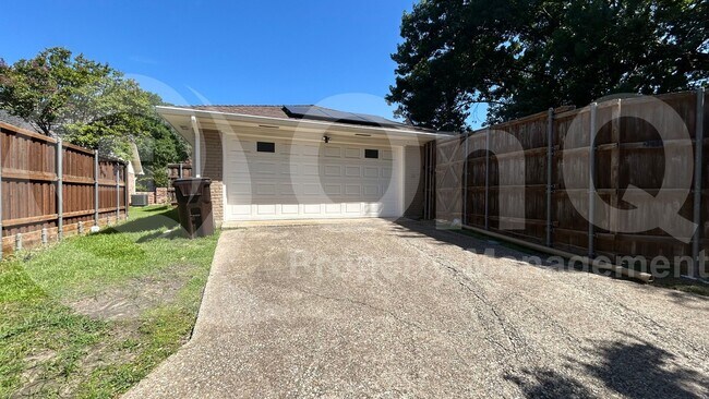Building Photo - 2212 Canyon Valley Trail