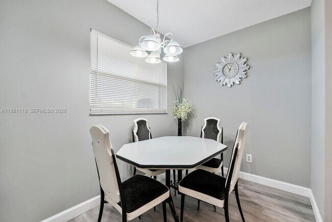 Building Photo - 23249 Barwood Ln N