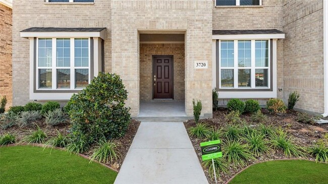 Building Photo - 3720 Paradise Way