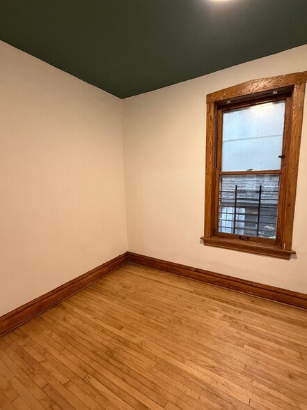 Building Photo - 2931 W 24th Blvd