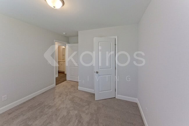 Building Photo - 112 Mountain Holly Rd.