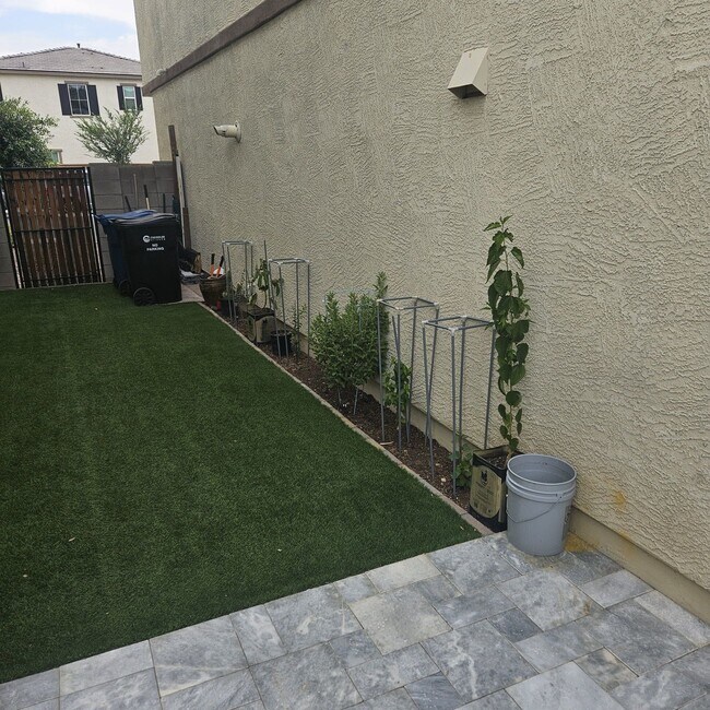 Building Photo - A luxe home in the heart of Chandler