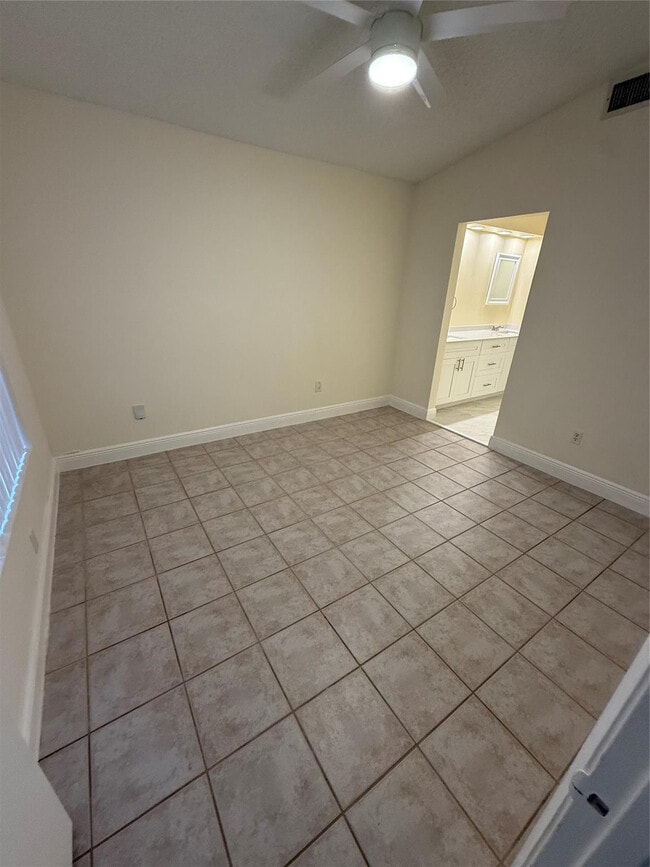 Building Photo - 14925 SW 48th Terrace