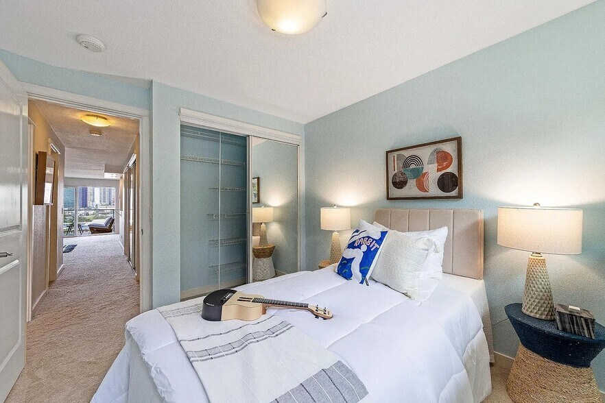 Building Photo - 701 122nd Ave NE