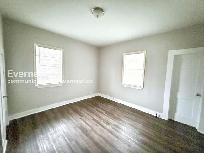 Building Photo - 115 Front St