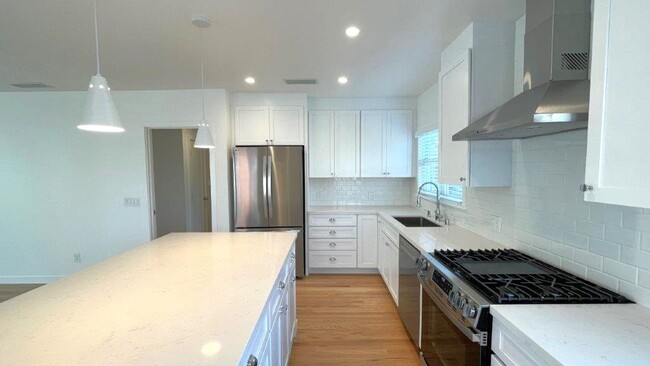 Building Photo - Walnut Creek Gorgeous 3-bedroom 2 bath hom...