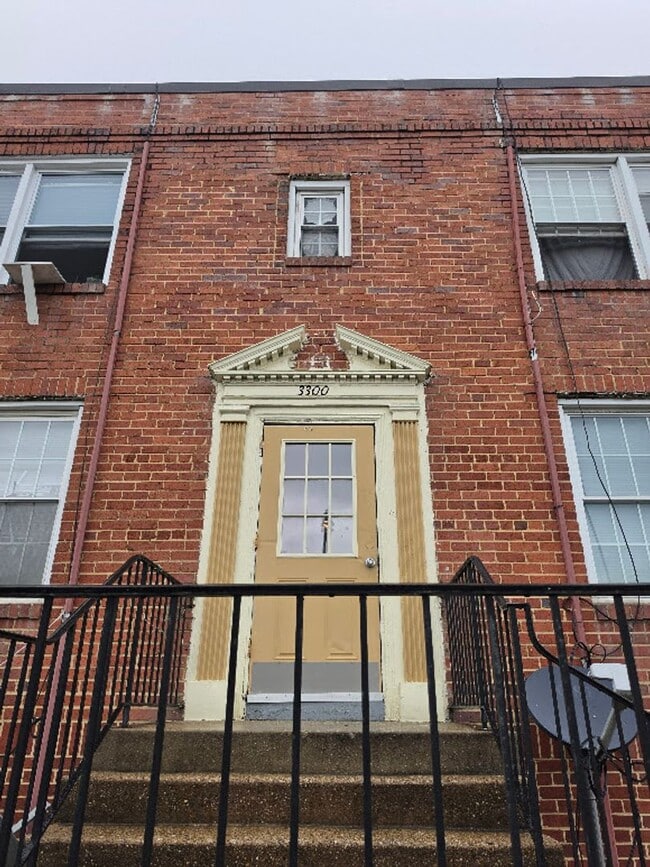 Building Photo - 3300 East Capitol St NE