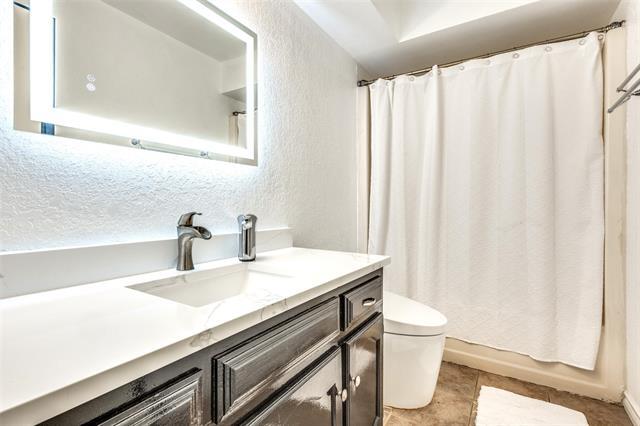 Building Photo - 414 E Hazelwood St