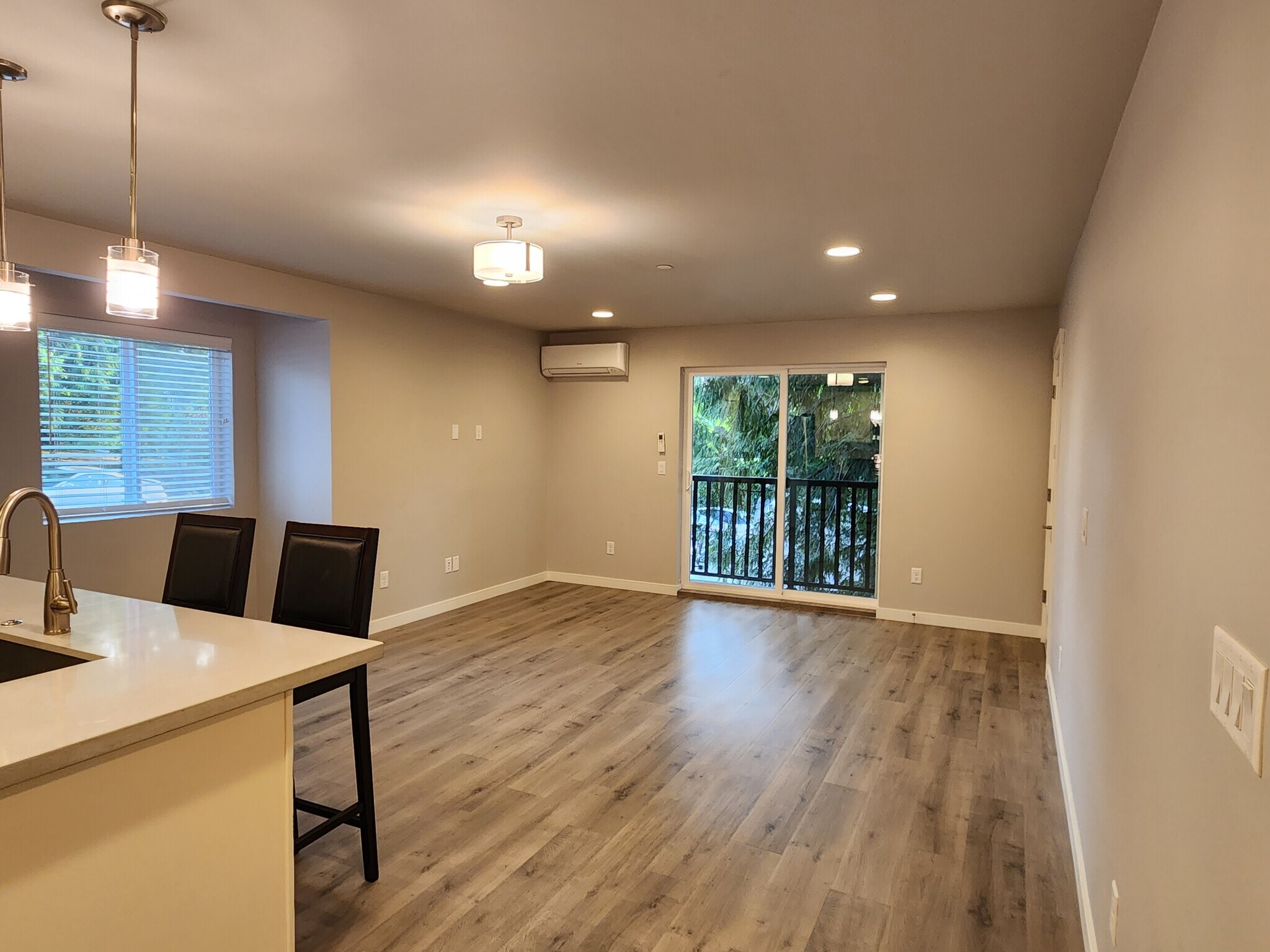 Building Photo - 3242 S 161st St