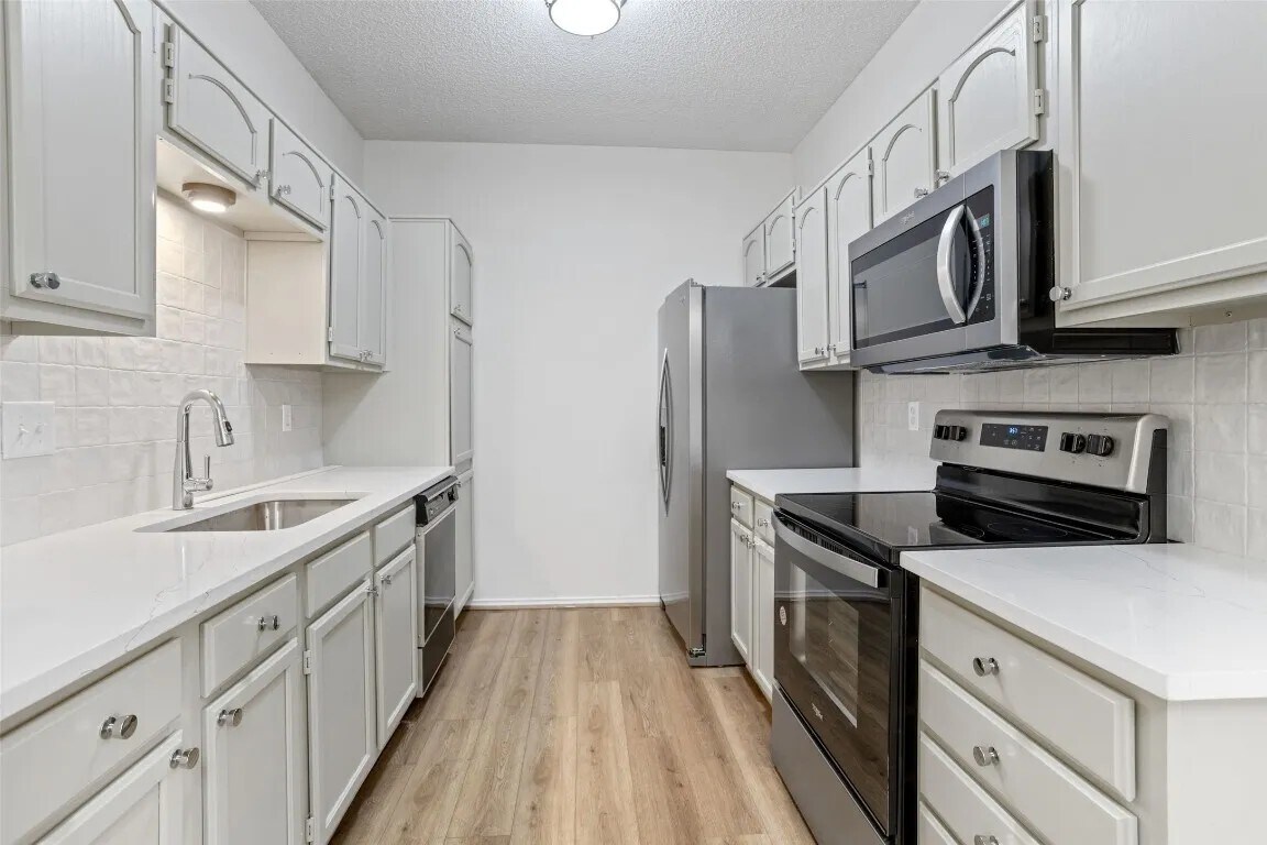 Building Photo - 4313 Flamingo Way