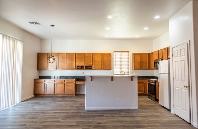 Building Photo - 8230 W Calle Sancho Panza