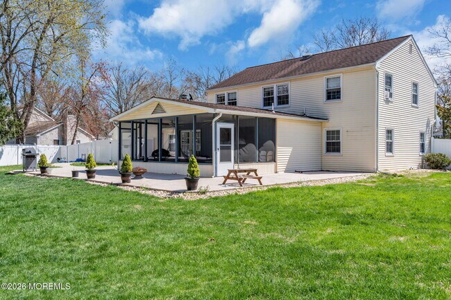 Building Photo - 22 Collingwood Rd