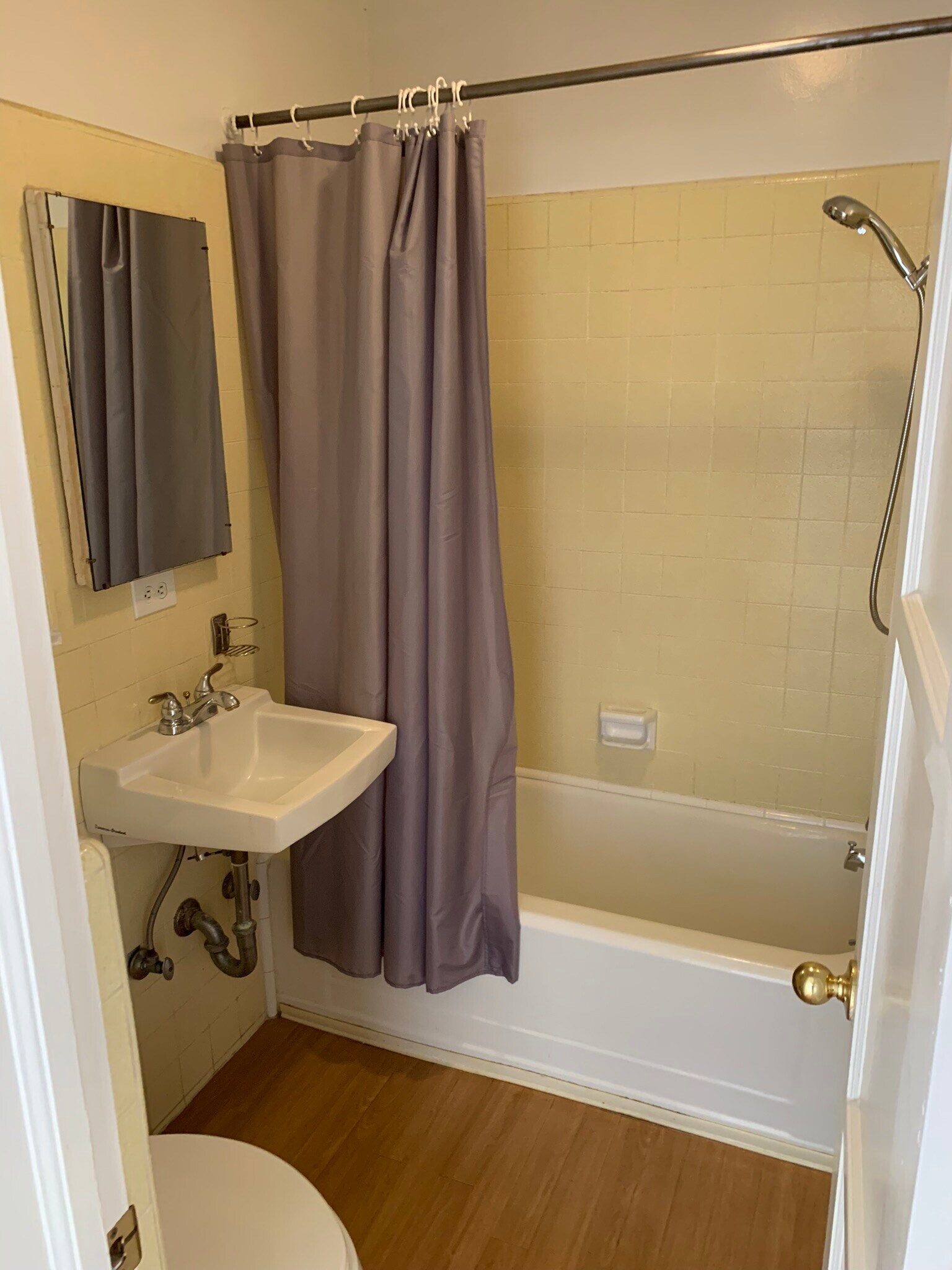 Bathroom - 1044 Ocean Park Blvd